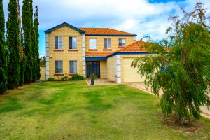 53 Buckingham Drive, WANNANUP, WA 6210 AUS