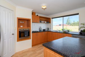 53 Buckingham Drive, WANNANUP, WA 6210 AUS