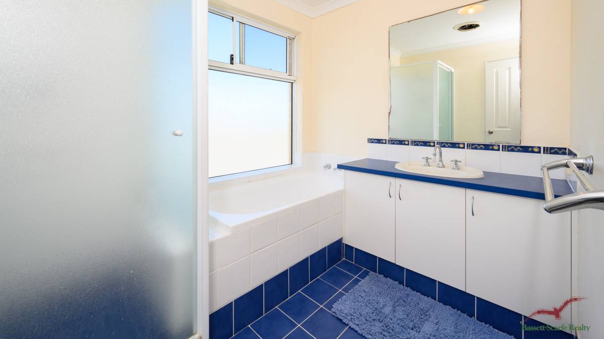 53 Buckingham Drive, WANNANUP, WA 6210 AUS