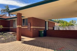 10 Valley Road, Halls Head, WA 6210 AUS