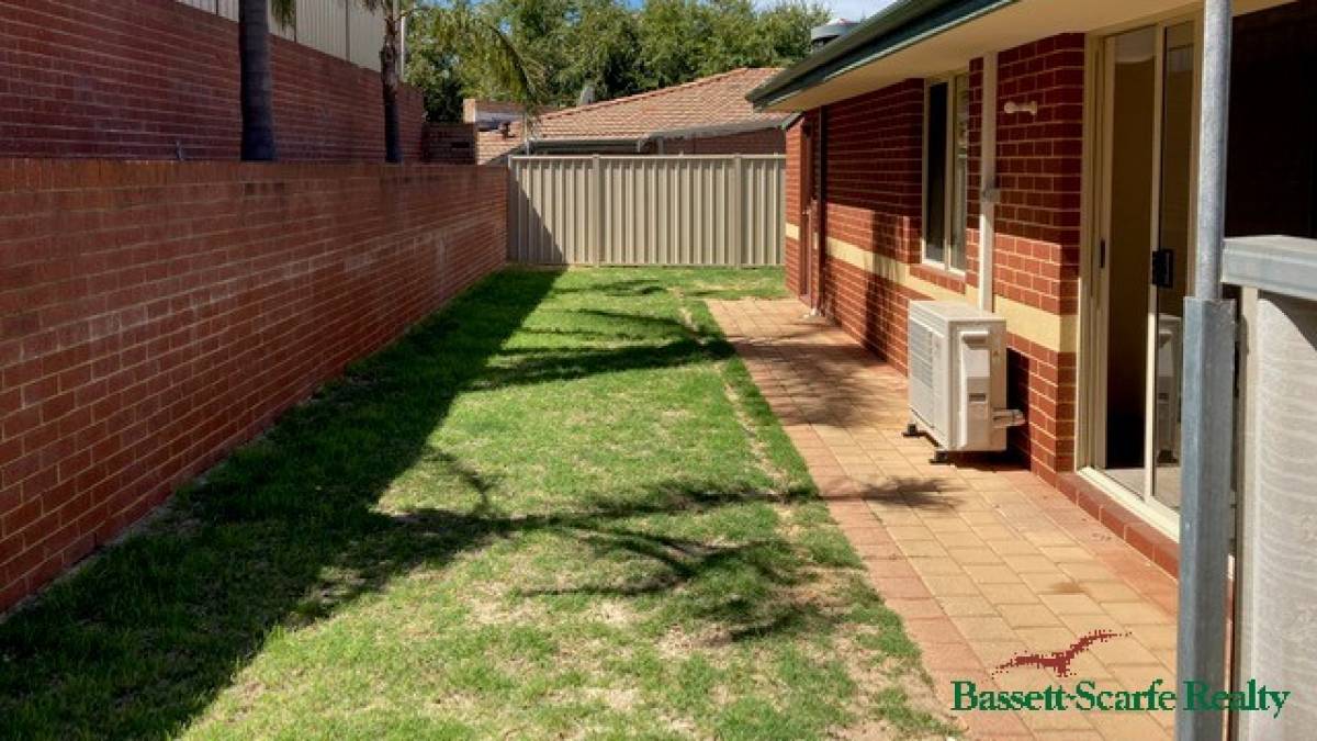 10 Valley Road, Halls Head, WA 6210 AUS