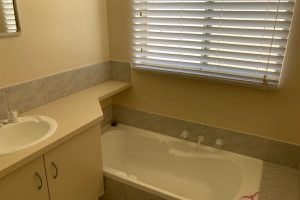 10 Valley Road, Halls Head, WA 6210 AUS