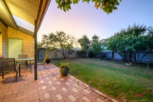 13 Saskatchewan Way, GREENFIELDS, WA 6210 AUS