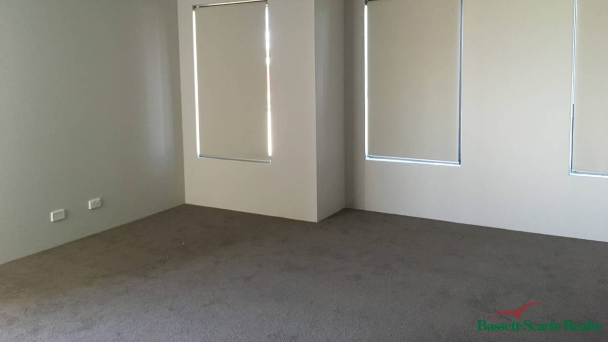 20 Loretta Parkway, Lakelands, WA 6180 AUS