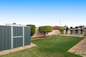 21 Lambourne Place, Halls Head, WA 6210 AUS