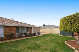 21 Lambourne Place, Halls Head, WA 6210 AUS