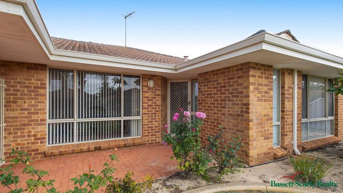 21 Lambourne Place, Halls Head, WA 6210 AUS