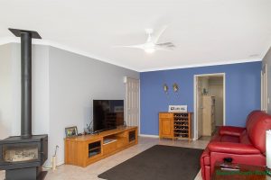 21 Lambourne Place, Halls Head, WA 6210 AUS
