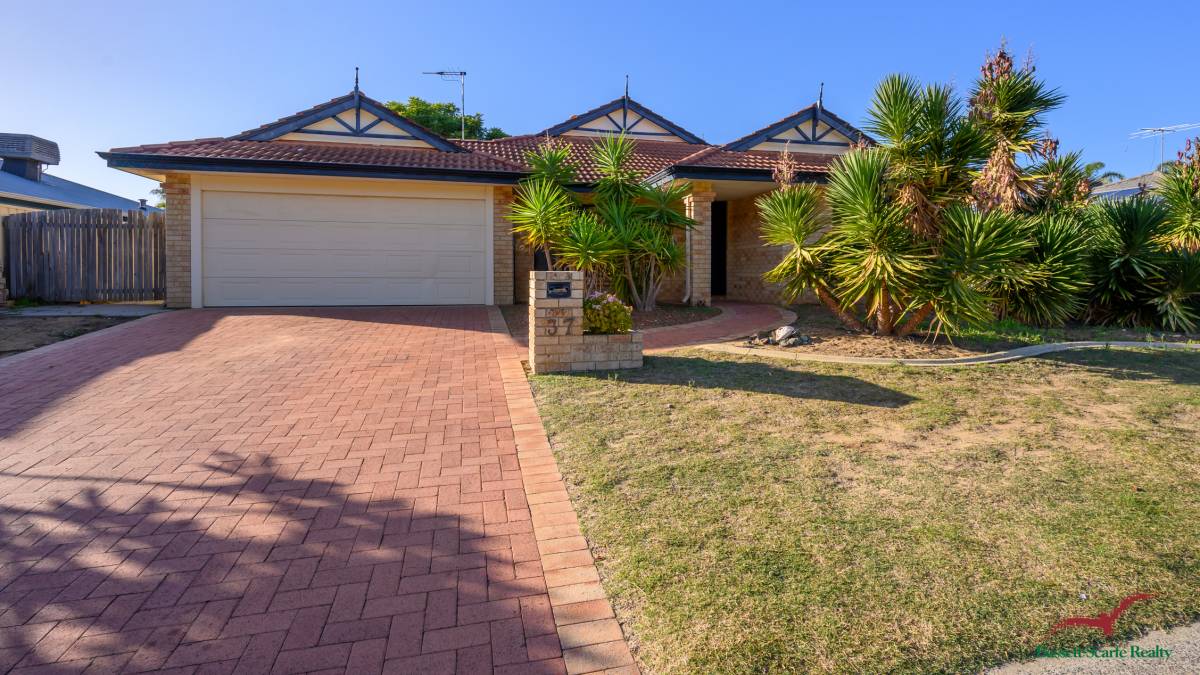 37 Reynolds Avenue, Greenfields, WA 6210 AUS