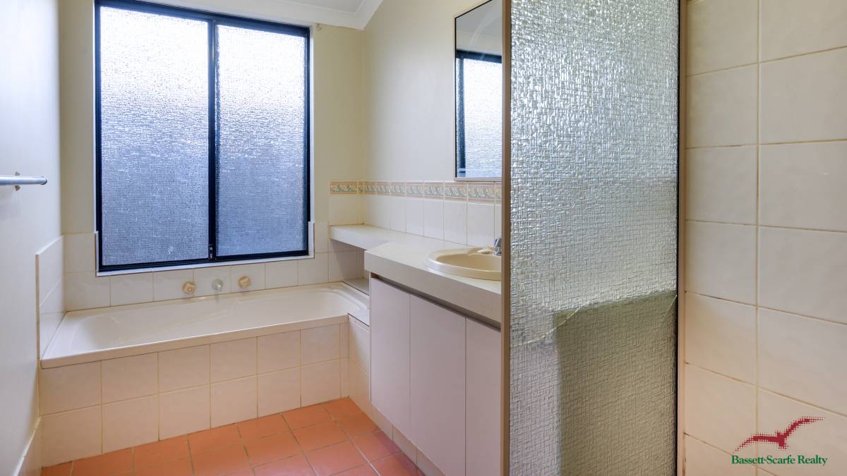 37 Reynolds Avenue, Greenfields, WA 6210 AUS