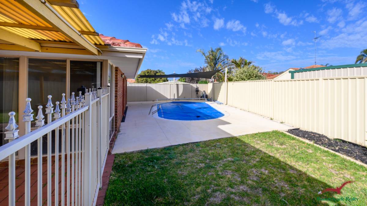 15 Grayswood Retreat, Erskine, WA 6210 AUS