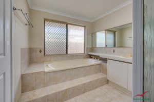 15 Grayswood Retreat, Erskine, WA 6210 AUS