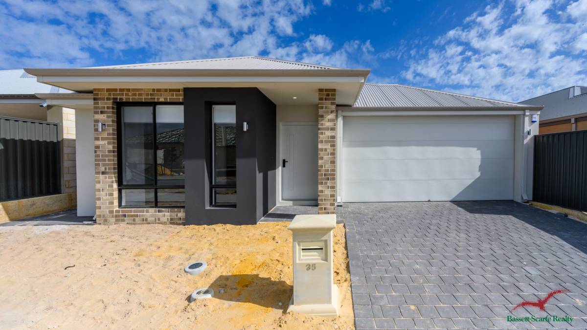 35 Sarasota Loop, Madora Bay, WA 6210 AUS