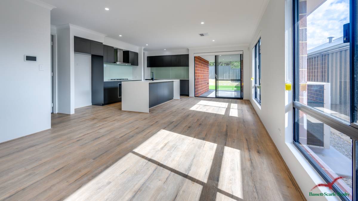 35 Sarasota Loop, Madora Bay, WA 6210 AUS