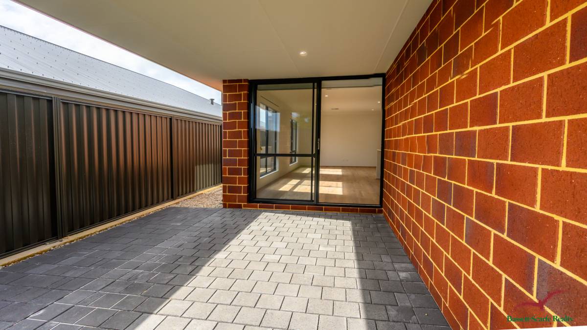 35 Sarasota Loop, Madora Bay, WA 6210 AUS