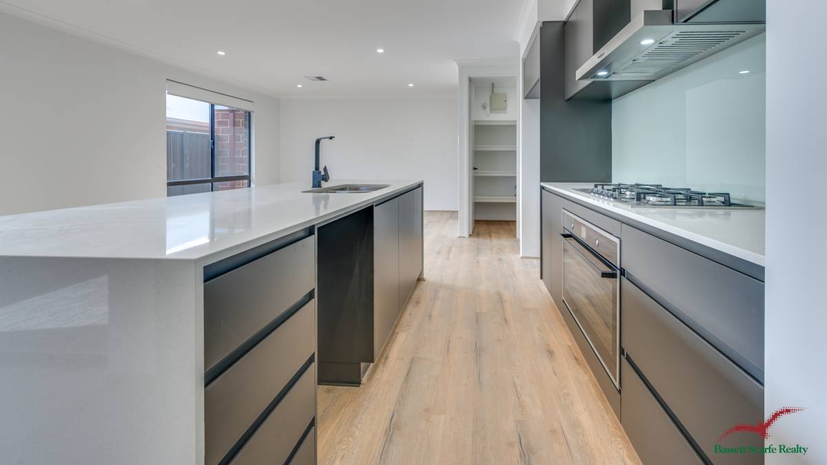 35 Sarasota Loop, Madora Bay, WA 6210 AUS