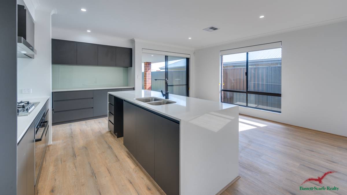 35 Sarasota Loop, Madora Bay, WA 6210 AUS