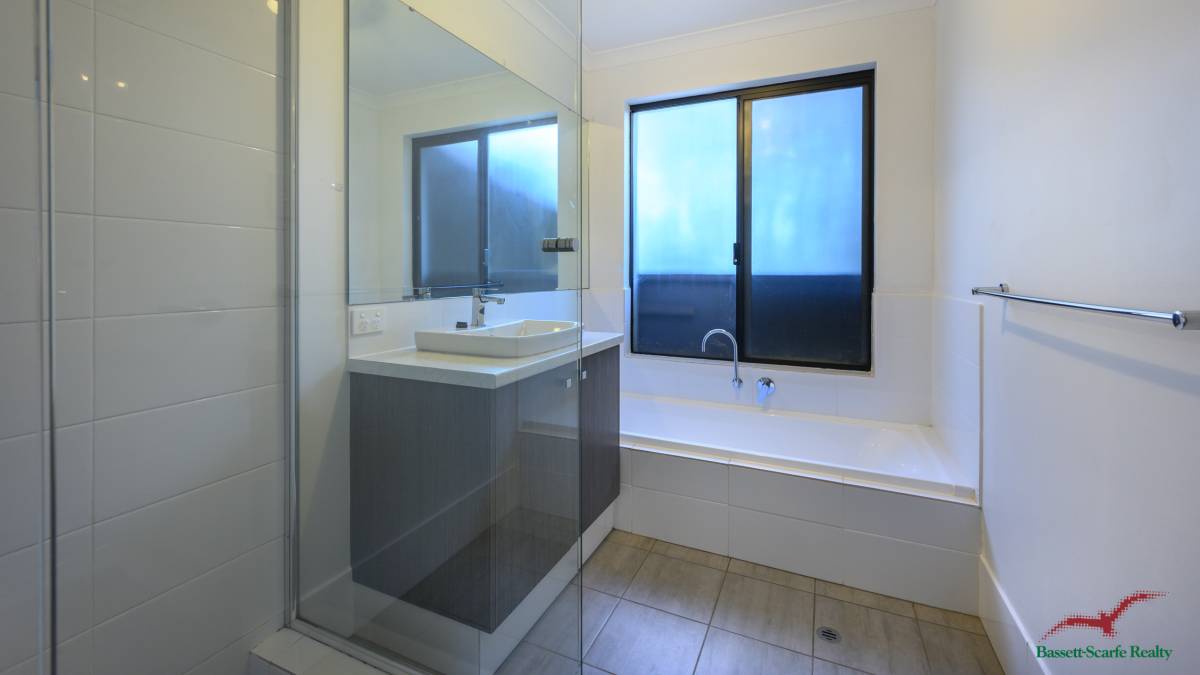 17 Kallang Road, Coodanup, WA 6210 AUS