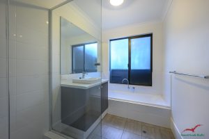17 Kallang Road, Coodanup, WA 6210 AUS