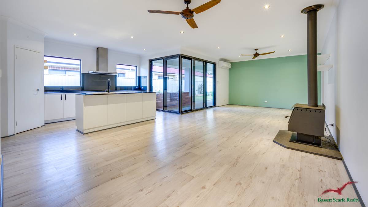 17 Kallang Road, Coodanup, WA 6210 AUS