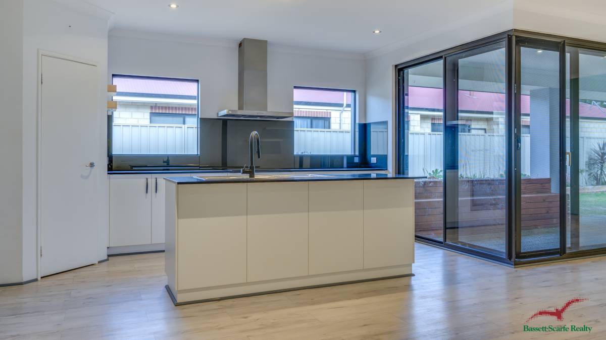17 Kallang Road, Coodanup, WA 6210 AUS