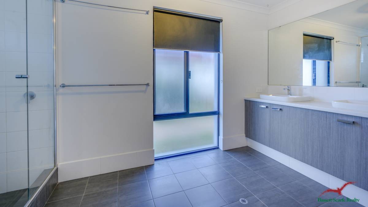 17 Kallang Road, Coodanup, WA 6210 AUS