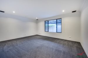 17 Kallang Road, Coodanup, WA 6210 AUS