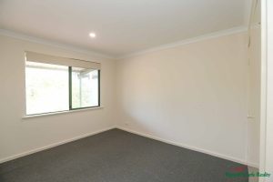 77 Ayrton Street, DAWESVILLE, WA 6211 AUS