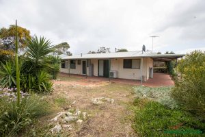77 Ayrton Street, DAWESVILLE, WA 6211 AUS