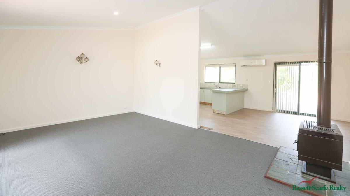 77 Ayrton Street, DAWESVILLE, WA 6211 AUS