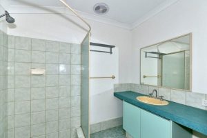 4 Selloa Court, Halls Head, WA 6210 AUS
