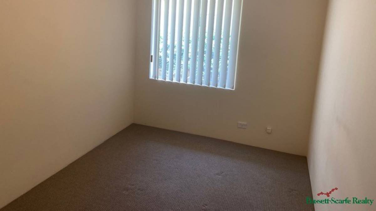 10B Valley Road, Halls Head, WA 6210 AUS