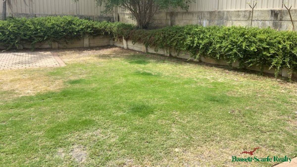 10B Valley Road, Halls Head, WA 6210 AUS
