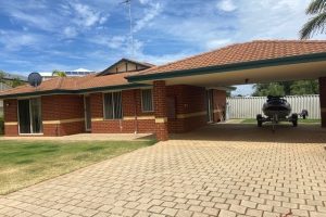 10B Valley Road, Halls Head, WA 6210 AUS