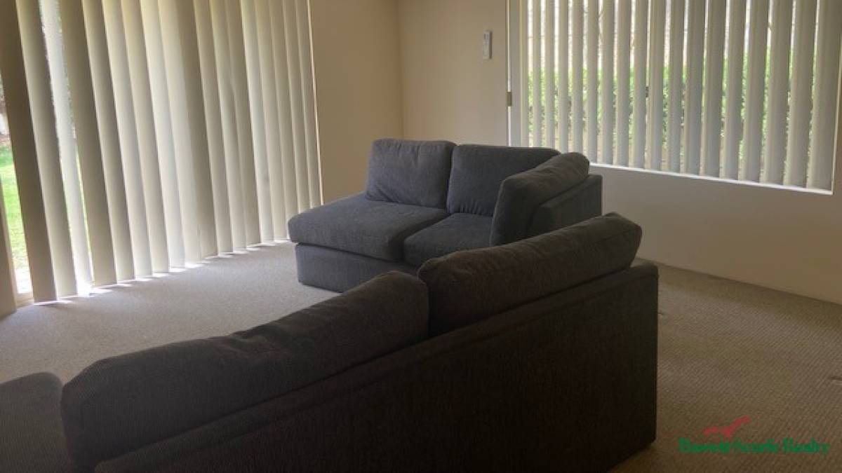 10B Valley Road, Halls Head, WA 6210 AUS