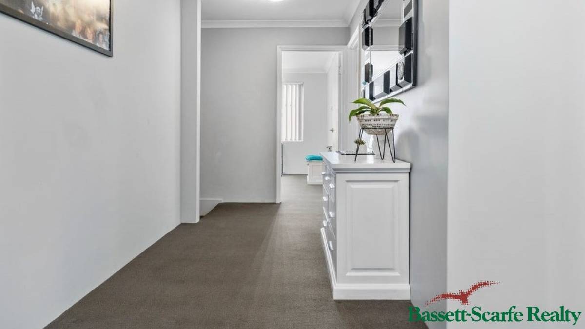 24D Eacott Street, Mandurah, WA 6210 AUS