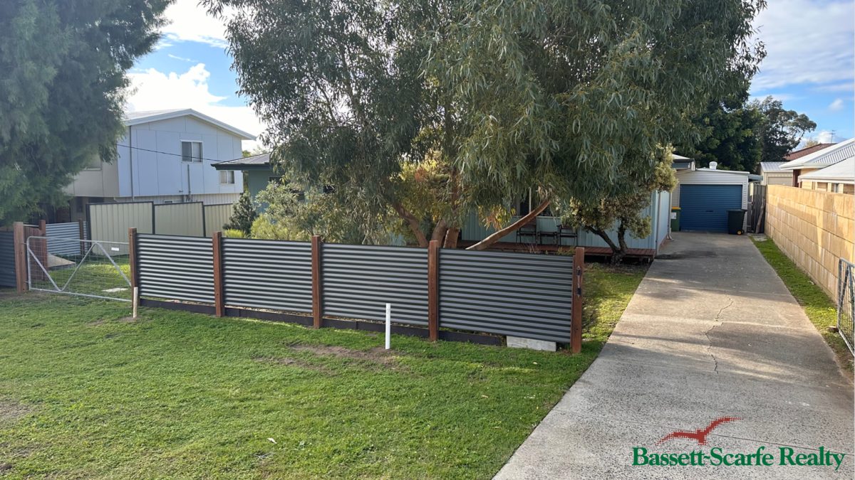 14 Yuna Street, Falcon, WA 6210 AUS