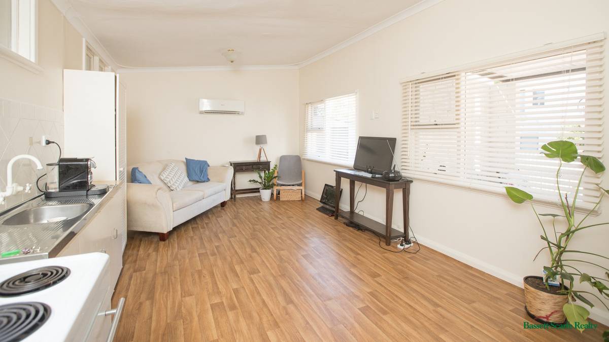 2/30 Janis Street, Halls Head, WA 6210 AUS