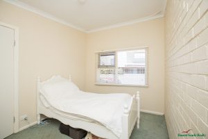 2/30 Janis Street, Halls Head, WA 6210 AUS