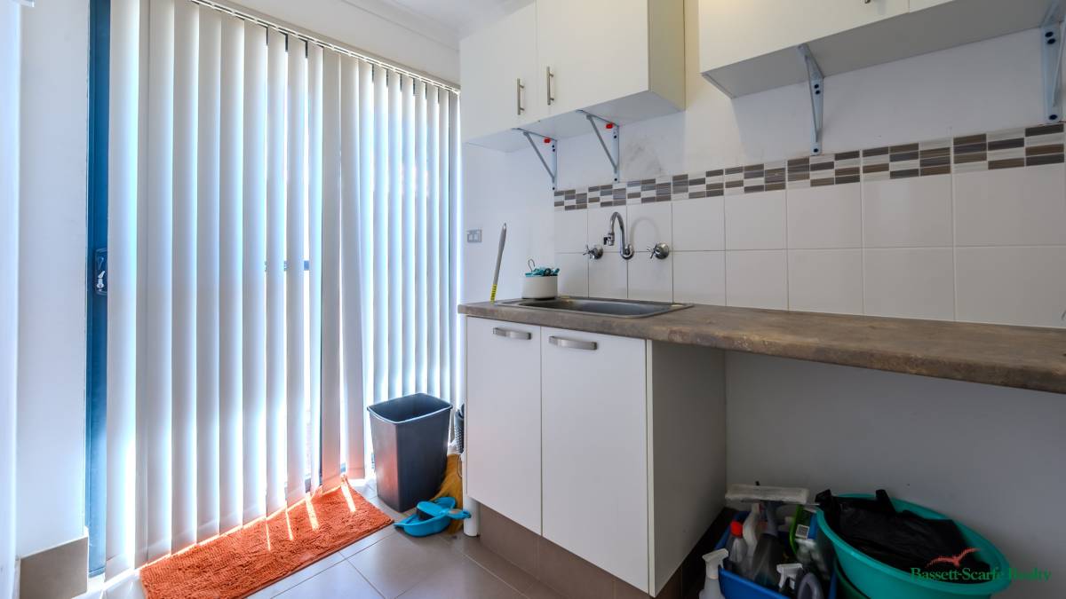 11 Greenville Vista, Meadow Springs, WA 6210 AUS