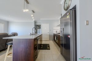 11 Greenville Vista, Meadow Springs, WA 6210 AUS