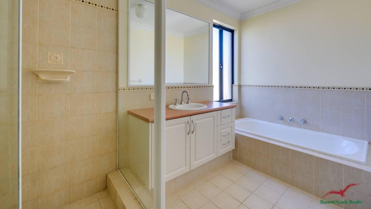 88 Baloo Crescent, WANNANUP, WA 6210 AUS