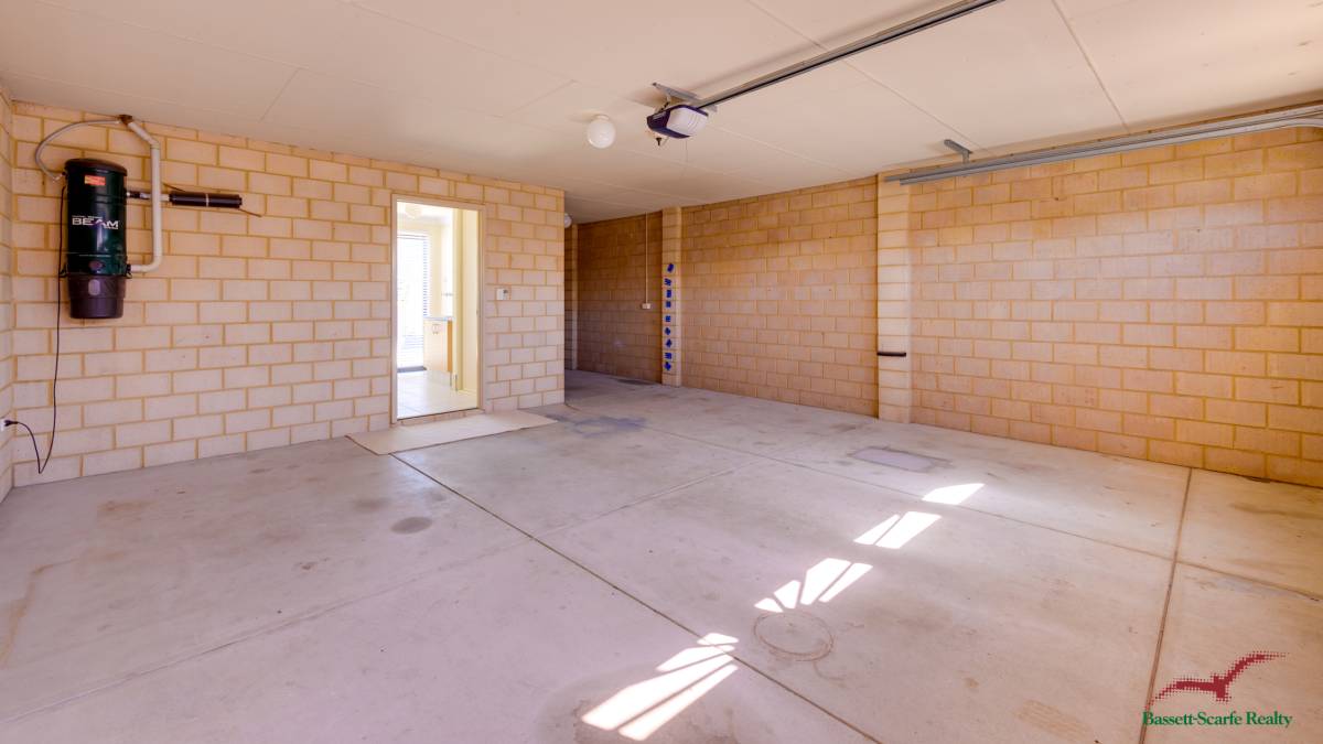88 Baloo Crescent, WANNANUP, WA 6210 AUS