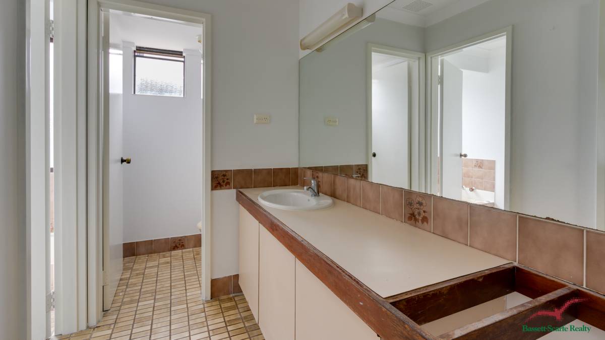 4 Thetis Street, MADORA BAY, WA 6210 AUS
