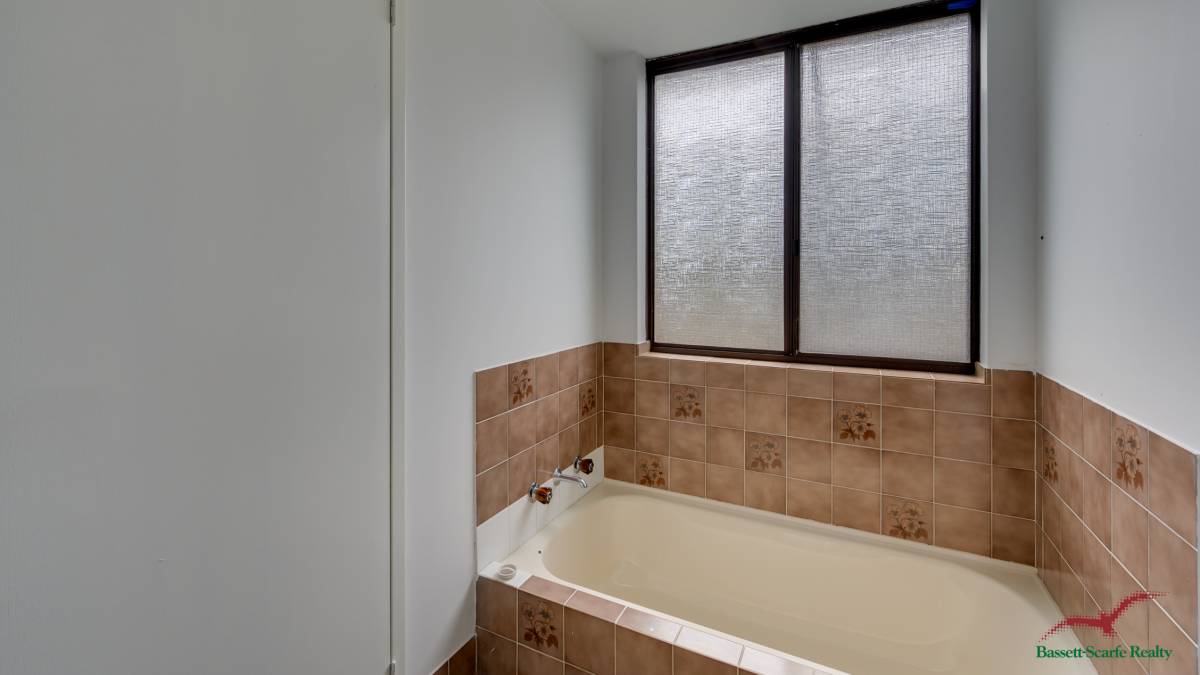 4 Thetis Street, MADORA BAY, WA 6210 AUS