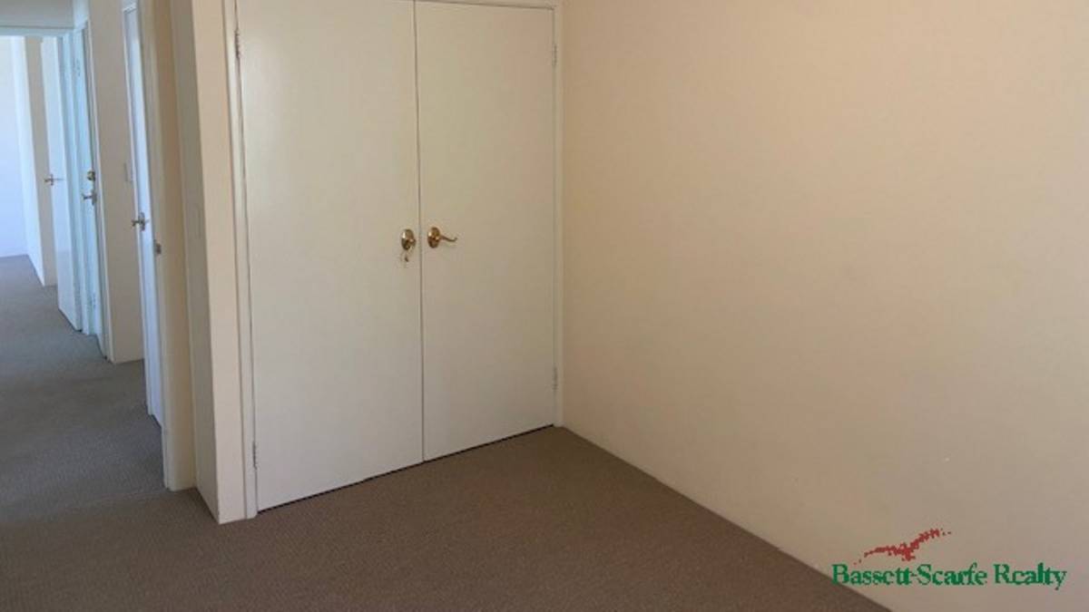 10B Valley Road, Halls Head, WA 6210 AUS