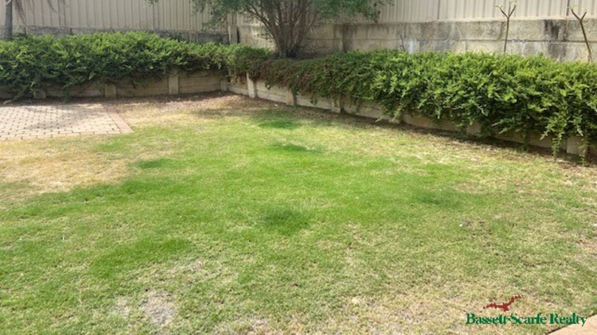 10B Valley Road, Halls Head, WA 6210 AUS