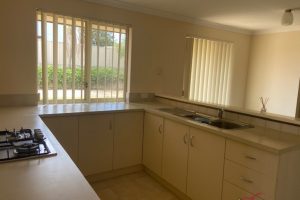 10B Valley Road, Halls Head, WA 6210 AUS