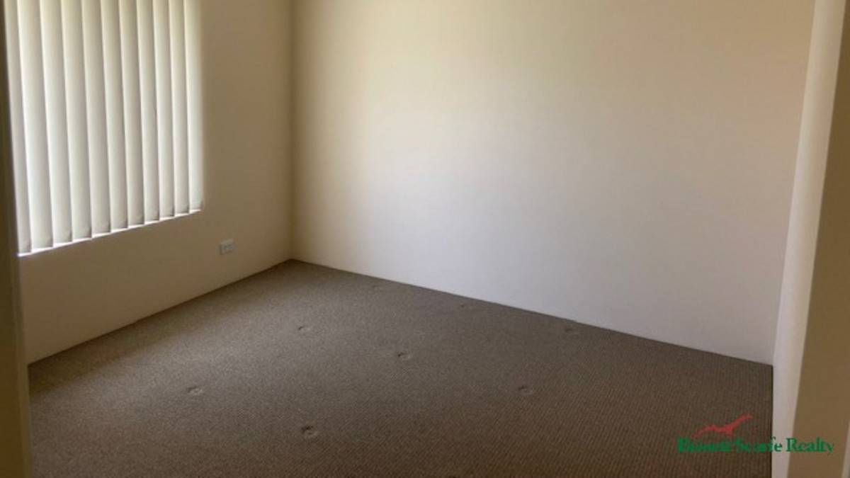 10B Valley Road, Halls Head, WA 6210 AUS