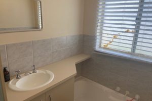 10B Valley Road, Halls Head, WA 6210 AUS